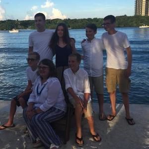 Meet your Posher, Sandra